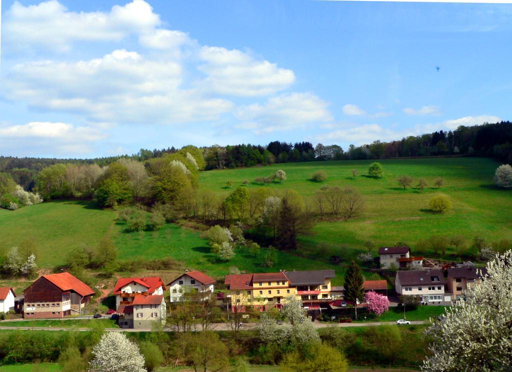 Hotel Gasthof Zur Krone Oberzent Exterior foto